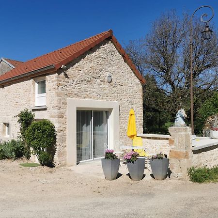 Gites Les Ecuries Saserang Mouilleron Luaran gambar